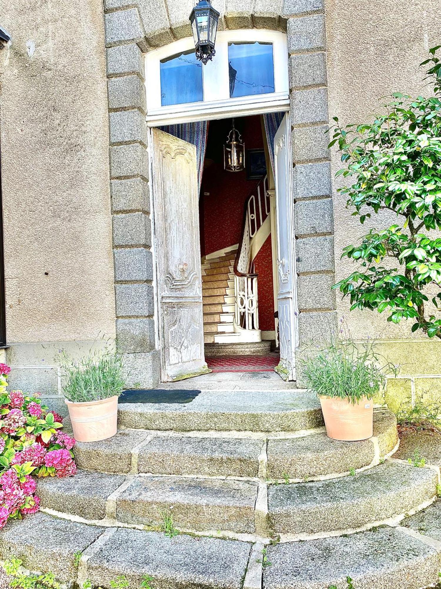 L'Hotel De Herce Chambre D'Hote Mayenne Bagian luar foto
