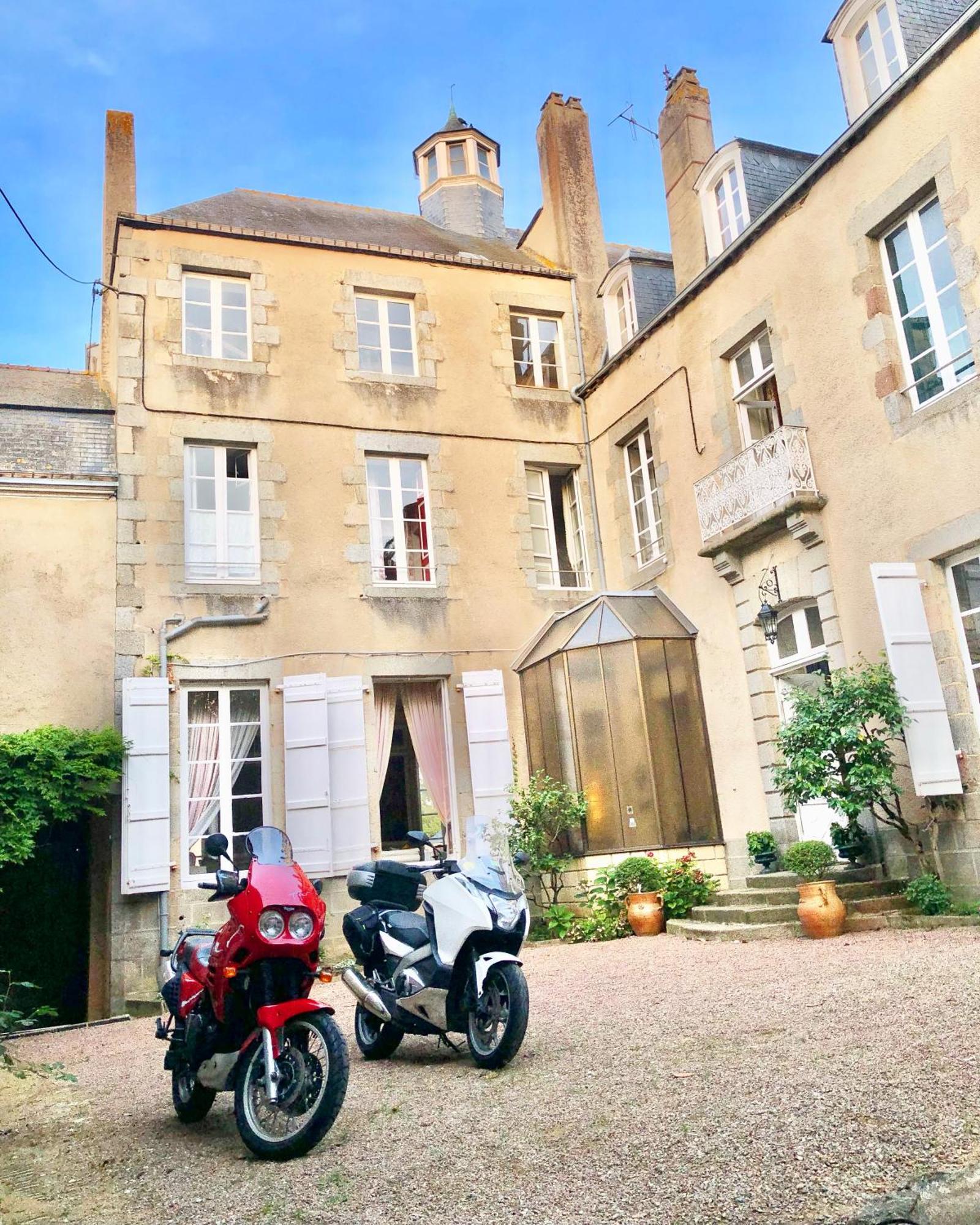 L'Hotel De Herce Chambre D'Hote Mayenne Bagian luar foto